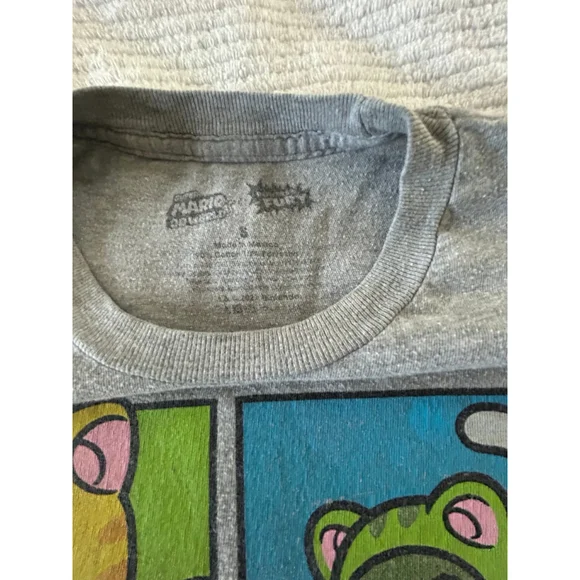 Mario bros gray tee shirt men size small bowsers fury - Picture 3 of 3